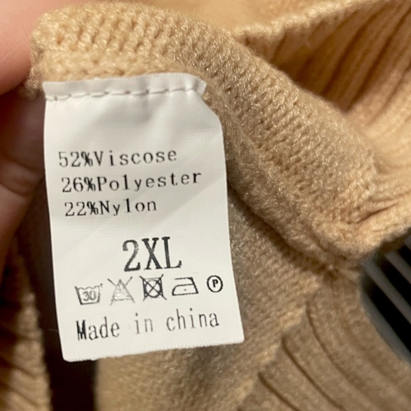 oversized tan v-neck sweater-vest - Picture 3 of 3